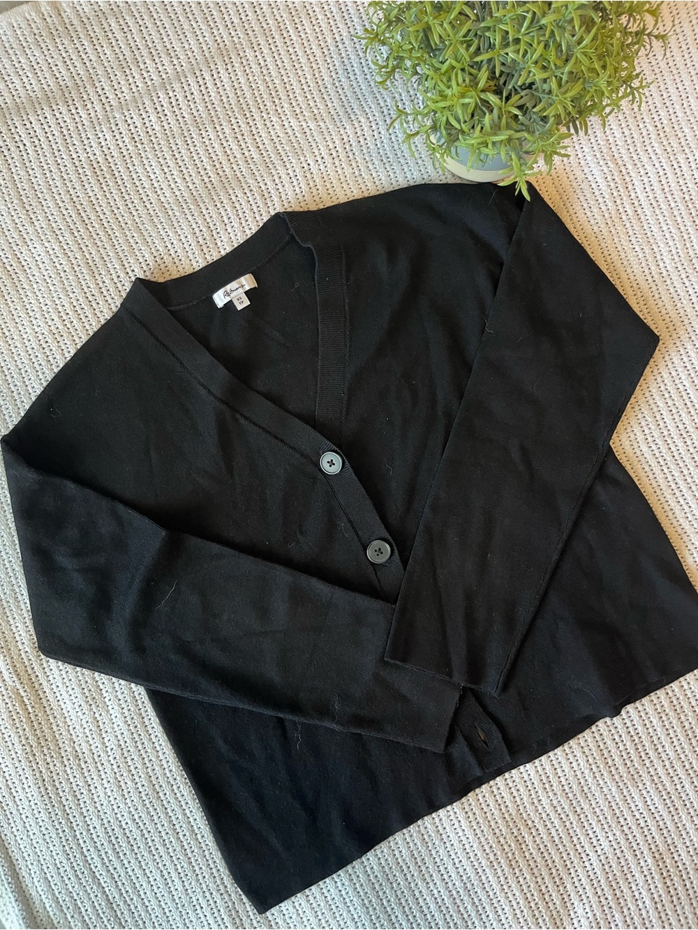 Reitmans Black V-Neck Button Cardigan